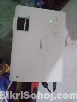 Goodmans Mini Projector 363566, 4K Video, Screen Included